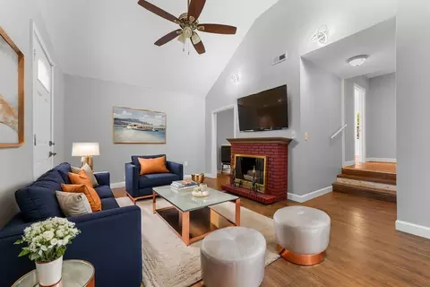Living - 15640 Millard Ave, Markham, IL 60428 photo 2 of 2