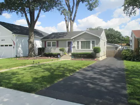 439 N Iowa Ave, Villa Park, IL 60181