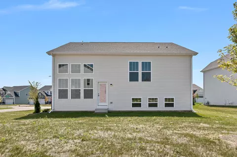 12822 S Beckham Dr, Plainfield, IL 60585 photo 3