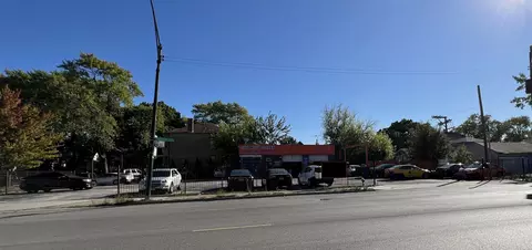 4301 W Montrose Ave, Chicago, IL 60641
