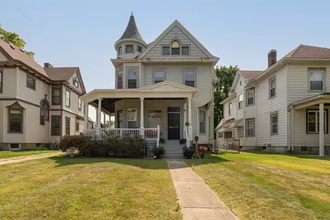 707 Empire St, Bloomington, IL 61701 photo 1