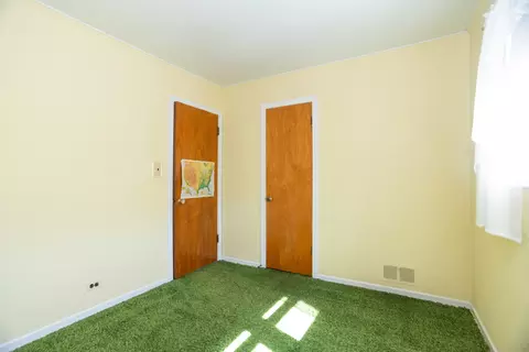 Bedroom - 1028 Webster Ln, Des Plaines, IL 60016 photo 4 of 4