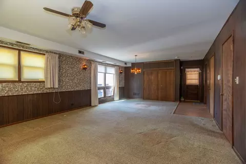 Living - 1028 Webster Ln, Des Plaines, IL 60016 photo 6 of 7