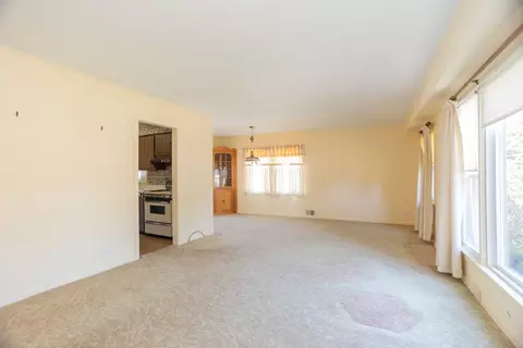 Living - 1028 Webster Ln, Des Plaines, IL 60016 photo 1 of 7