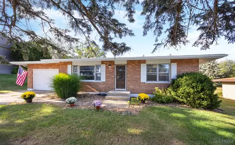 916 Hayden Dr, Mchenry, IL 60051