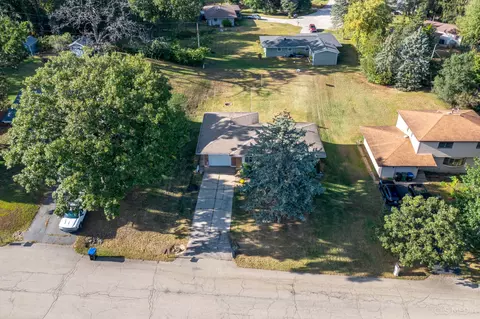 View/Area - 916 Hayden Dr, Mchenry, IL 60051 photo 4 of 6
