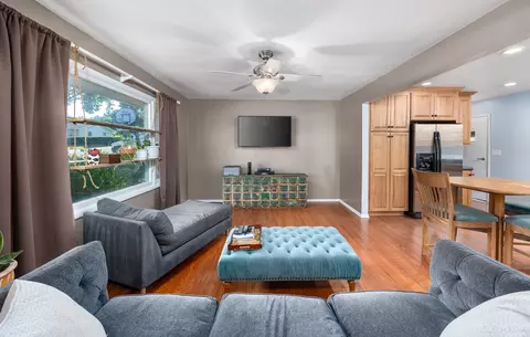 Living - 916 Hayden Dr, Mchenry, IL 60051 photo 1 of 1