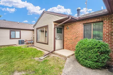 2602 Heritage Dr #1, Champaign, IL 61822