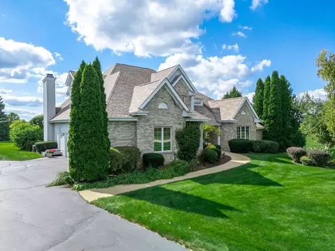 635 Wood Ridge Ln, Caledonia, IL 61011