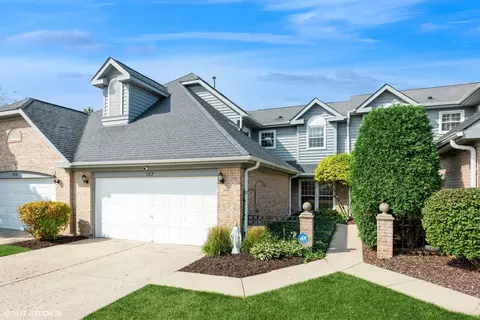 327 Wentworth Cir, Bloomingdale, IL 60108