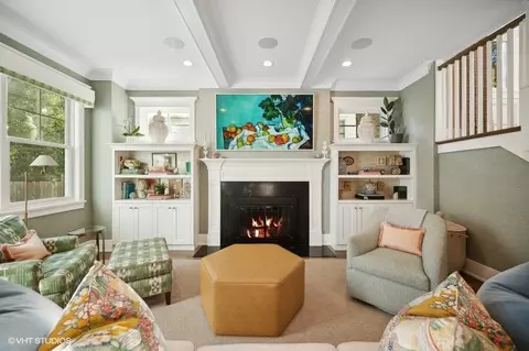 Living - 1442 Scott Ave, Winnetka, IL 60093 photo 4 of 5