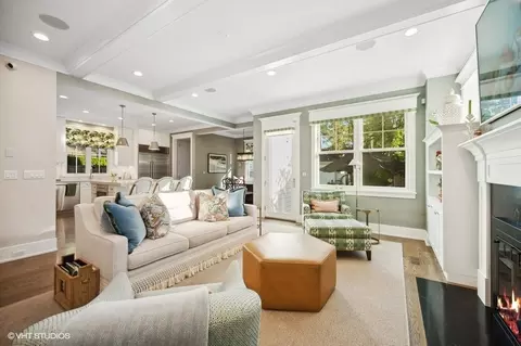 Living - 1442 Scott Ave, Winnetka, IL 60093 photo 3 of 5