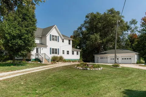 27798 Pleasant Hill Rd, Sycamore, IL 60178
