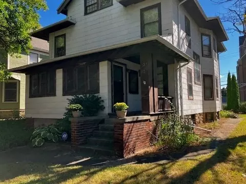 222 S 2nd St, Rockford, IL 61104
