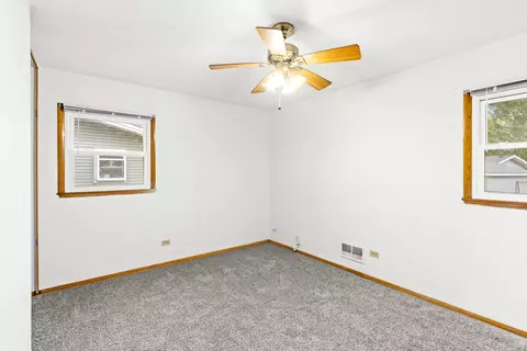 44 Blackhawk Dr, Thornton, IL 60476 photo 8