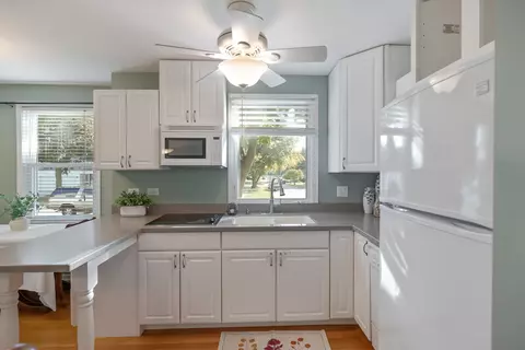Kitchen - 1174 Preston Ave, Elgin, IL 60120 photo 4 of 5