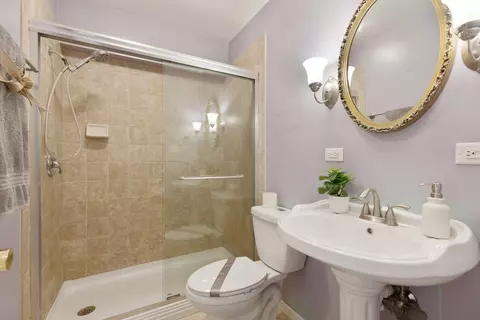 Bath - 1174 Preston Ave, Elgin, IL 60120 photo 1 of 1