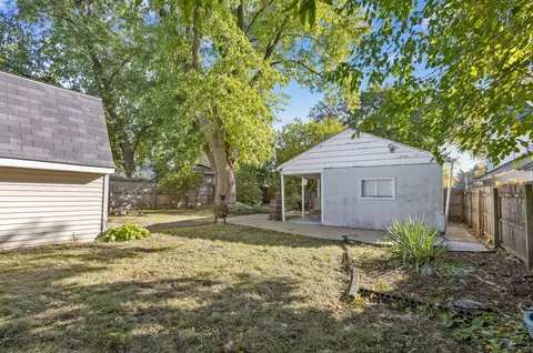 Exterior - 1174 Preston Ave, Elgin, IL 60120 photo 6 of 7