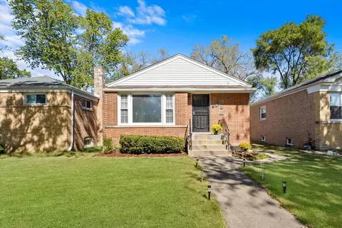 267 W 146th St, Riverdale, IL 60827