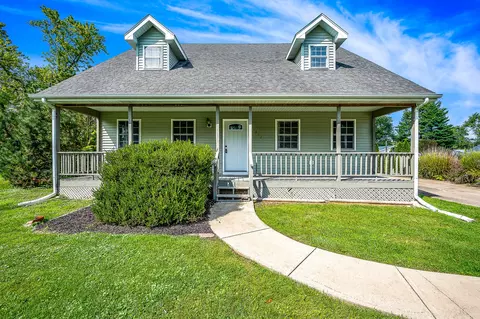 1412 Dean St, Danville, IL 61832