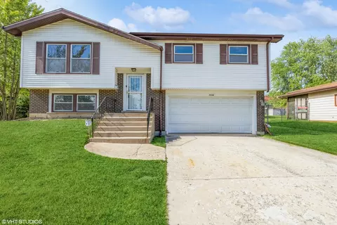 1114 Amherst Ln, University Park, IL 60484