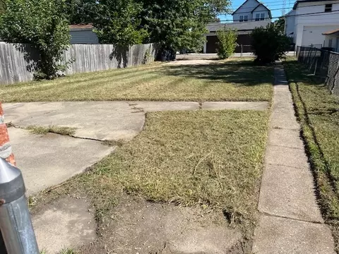 1105 Pitner Ave, Evanston, IL 60202 photo 2
