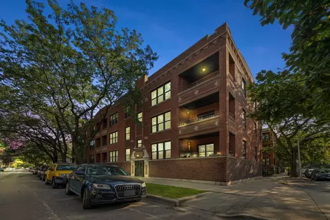 839 N Washtenaw Ave #3, Chicago, IL 60622