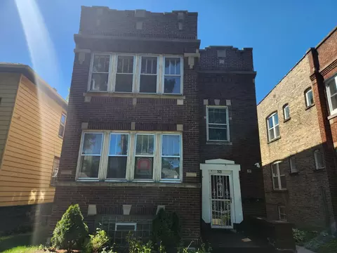321 W 118th St, Chicago, IL 60628