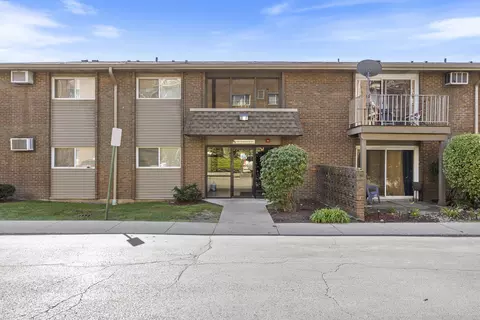 2301 Beau Monde Ter #105, Lisle, IL 60532
