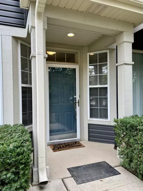 2238 Lake Ridge Dr, Glendale Heights, IL 60139