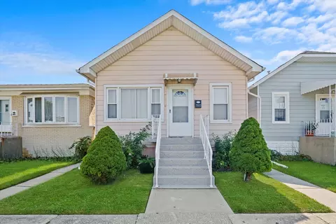 7553 W 63rd Pl, Summit, IL 60501