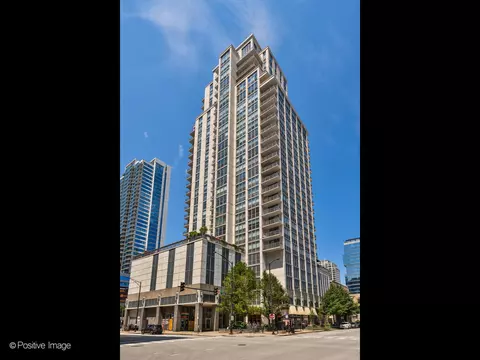 200 W Grand Ave #1102, Chicago, IL 60654