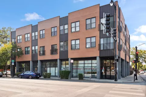 7554 N California Ave #301, Chicago, IL 60645
