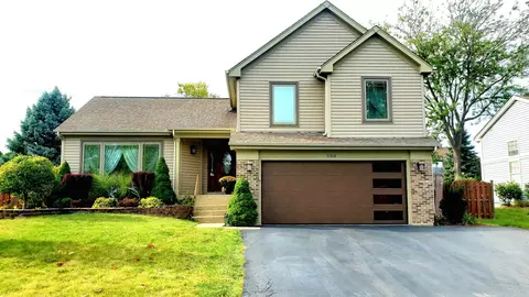 1764 Kennsington Ln, Crystal Lake, IL 60014
