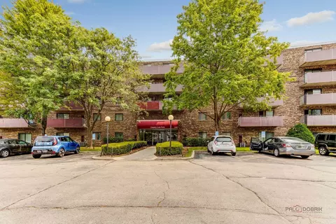 1463 Mercury Dr #505, Schaumburg, IL 60193