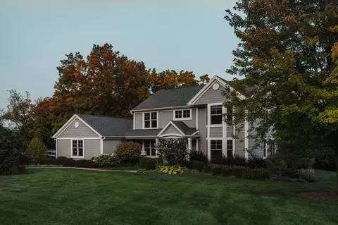 16 N615 Sumter Dr, West Dundee, IL 60118