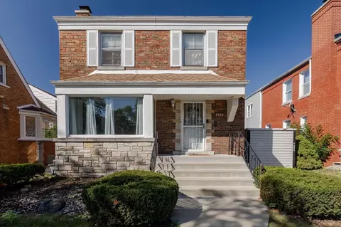 9122 S Claremont Ave, Chicago, IL 60643