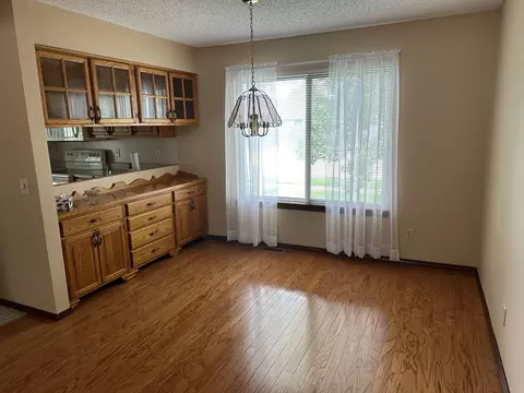 Dining - 2115 Sunview Dr, Champaign, IL 61821 photo 2 of 2