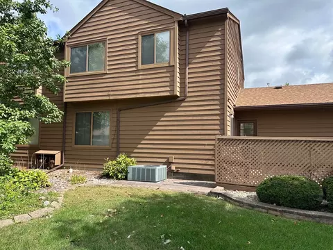 Exterior - 2115 Sunview Dr, Champaign, IL 61821 photo 7 of 7