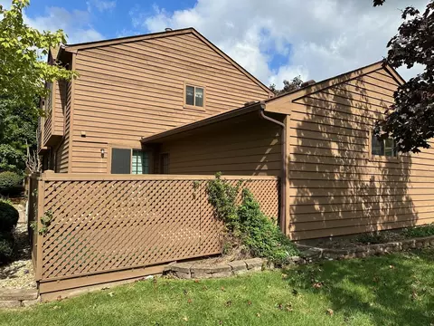 Exterior - 2115 Sunview Dr, Champaign, IL 61821 photo 3 of 7