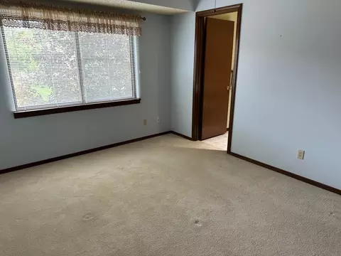 Bedroom - 2115 Sunview Dr, Champaign, IL 61821 photo 4 of 5