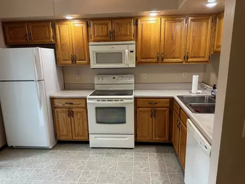 Kitchen - 2115 Sunview Dr, Champaign, IL 61821 photo 2 of 2