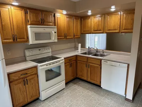 Kitchen - 2115 Sunview Dr, Champaign, IL 61821 photo 1 of 2