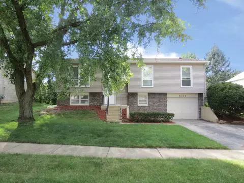 8034 Canterbury Ln, Woodridge, IL 60517