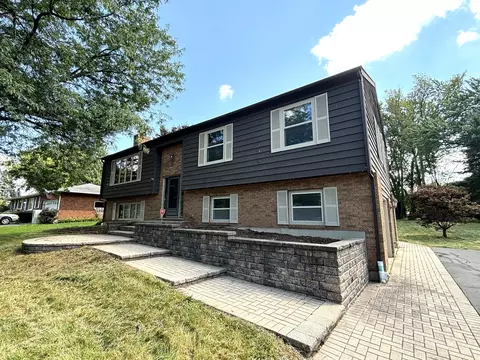 3825 Tilche Ln, Crystal Lake, IL 60014