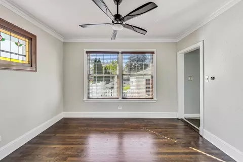 487 E Prairie Ave, Des Plaines, IL 60016 photo 9