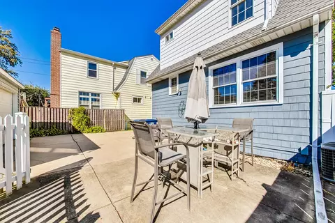 487 E Prairie Ave, Des Plaines, IL 60016 photo 25