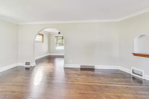 487 E Prairie Ave, Des Plaines, IL 60016 photo 5