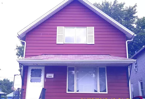 2442 Grove St, Blue Island, IL 60406
