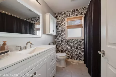590 Flora Dr, Algonquin, IL 60102 photo 17